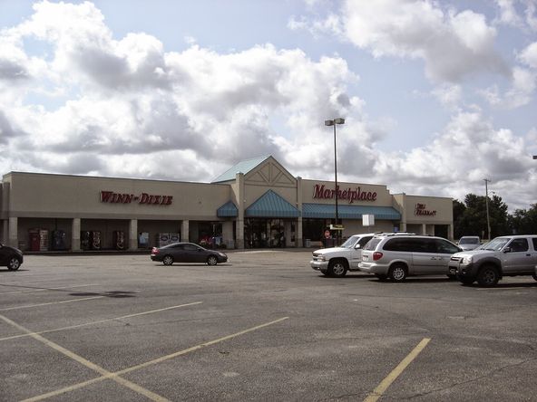 1102 E Main St, New Iberia, LA 70560